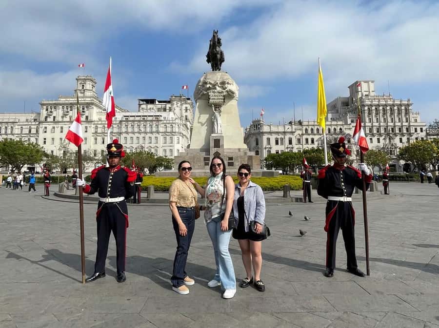 Lima: City Highlights Walking Tour & Catacombs - Why this short Lima tour works well