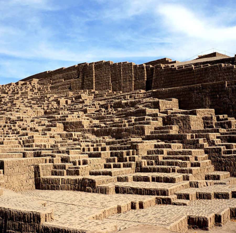 Lima city tour: Larco Museum and Huaca Pucllana - Why these two Lima sites work well together