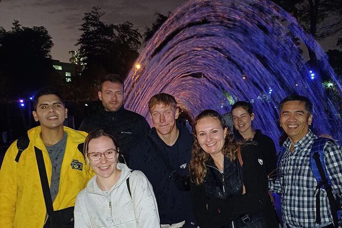 Lima Evening Tour: Magic Water Circuit & Fountain Show - The first hour: statues, fountains, and local stories