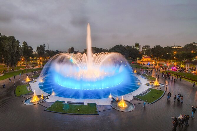 Lima Evening Tour: Magic Water Circuit & Fountain Show - The 15-minute photo stop