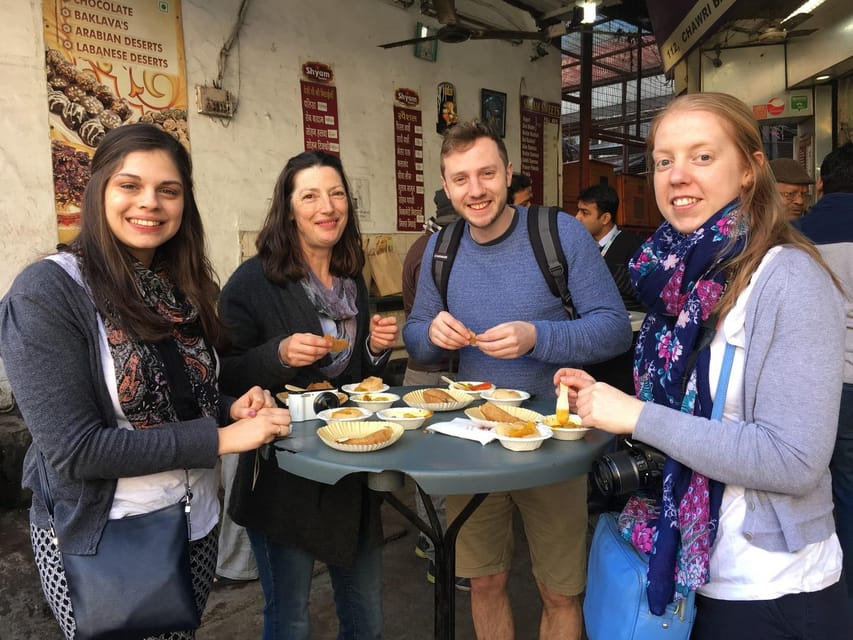 Lima: Food Tour on Local Market - Pan con chicharrón and emoliente at Chinitos