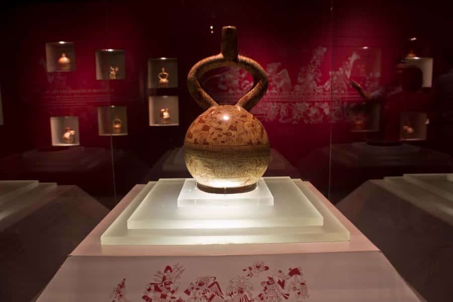 Lima: Half-Day Colonial Lima and Larco Museum Tour - Should you book Colonial Lima and Larco Museum?