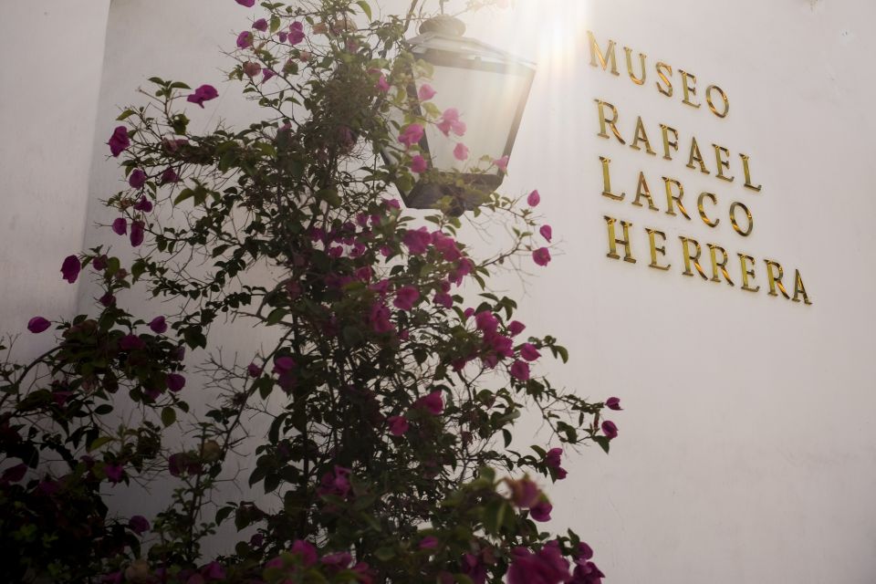 Lima: Half-Day Private Lima City Tour and Larco Museum - Museo Larco in an Eighteenth-Century Mansion