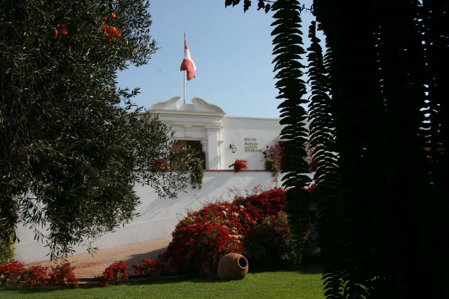 Lima: Half-Day Private Lima City Tour and Larco Museum - What the $122 Price Includes