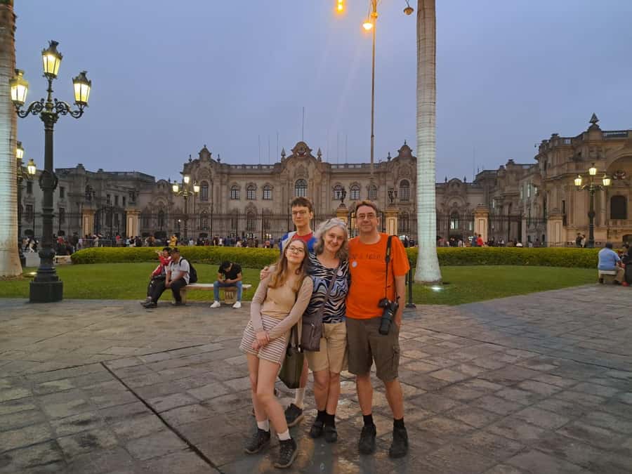 Lima: Historic Downtown, Miraflores & Catacombs Private Tour - Key points at a glance