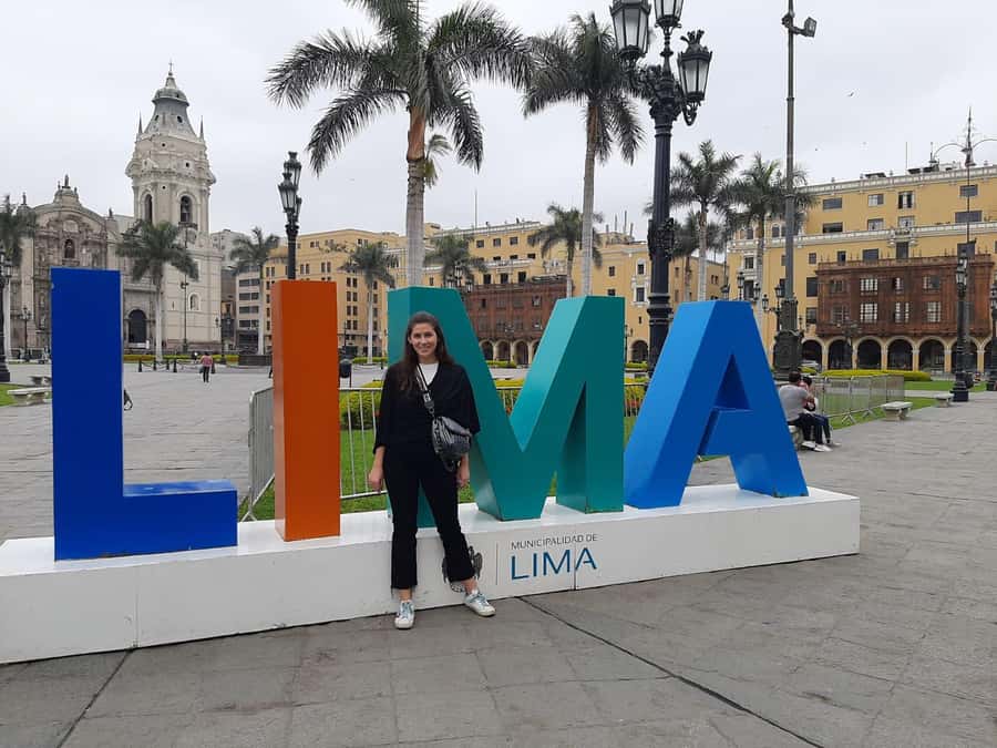 Lima: Historic Downtown, Miraflores & Catacombs Private Tour - Huaca Pucllana gives modern Miraflores an older story