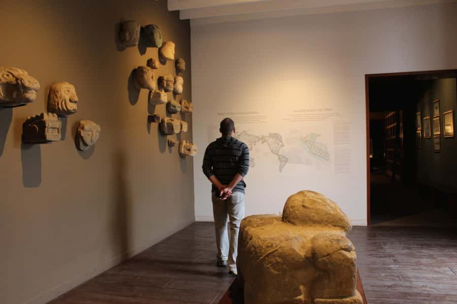 Lima: Huaca Ruins and Larco Museum at Night with Dinner - Huaca Pucllana, an ancient pyramid in Miraflores