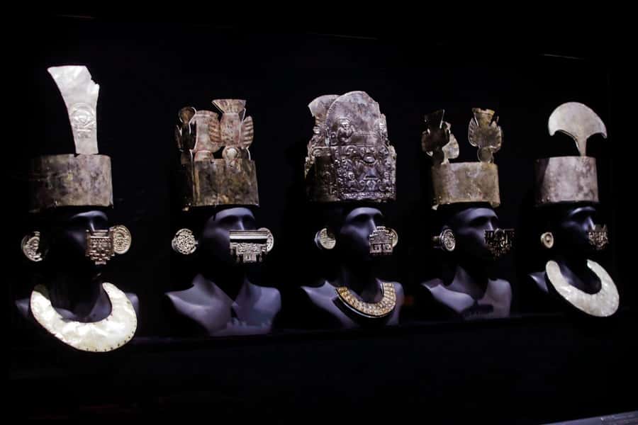 Lima: Larco Museum Entry Ticket - Textiles reward a slower look