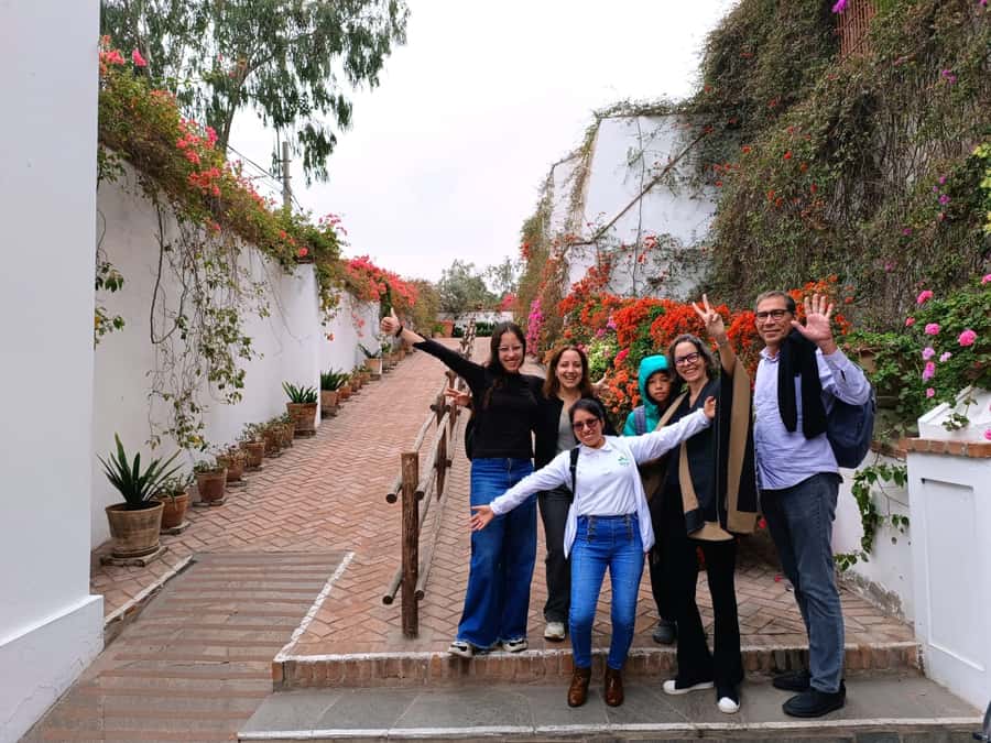 Lima: Larco Museum Entry Ticket & Guided Tour with Pickup - Small groups and bilingual guiding