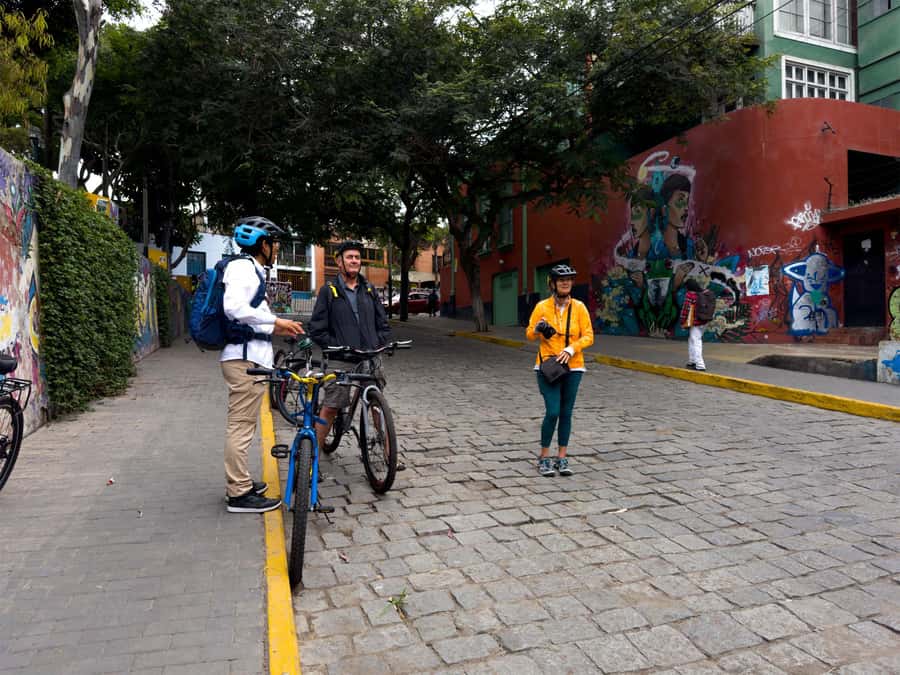 Lima: Miraflores & Barranco Guided Bike Tour - Barranco shifts the mood from modern to artistic