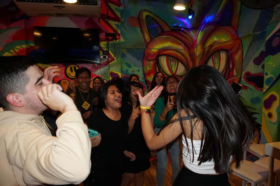 Lima: Miraflores Nightlife Tour with Bar Crawl & Free Shots - Why the guides make the difference