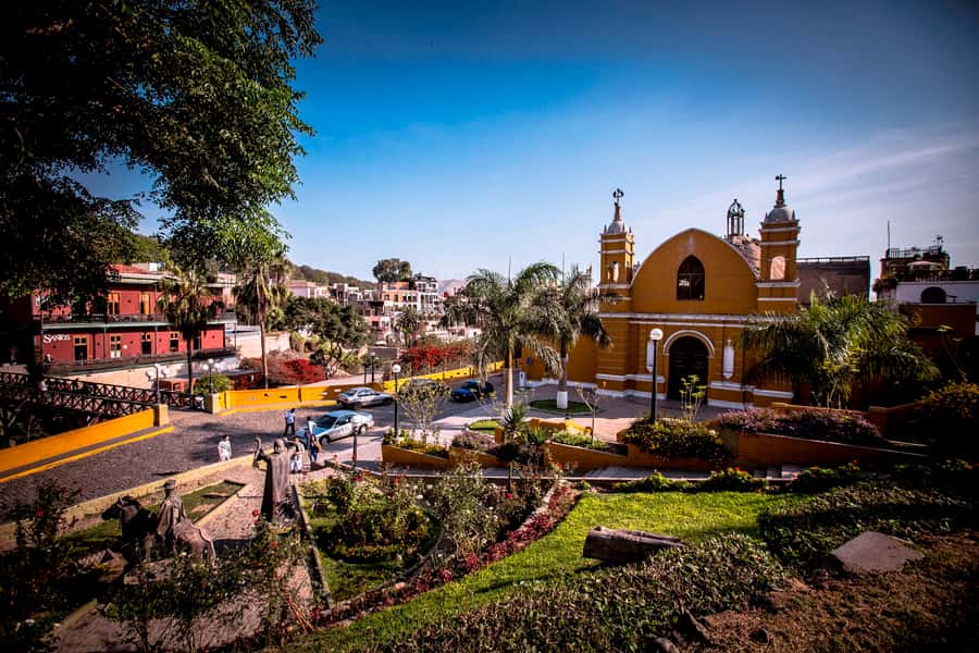 Lima: Pachacamac Ruins & Barranco Half-Day Guided Tour - The drive south and what it adds