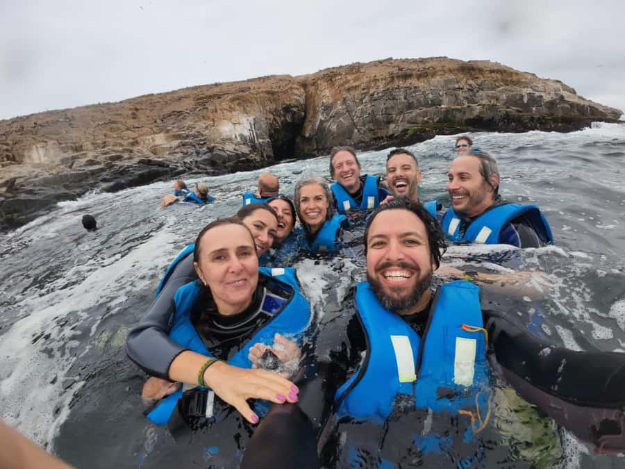 Lima: Palomino Islands Speedboat Tour & Swim with Sea Lions - Swimming near the Palomino sea lions