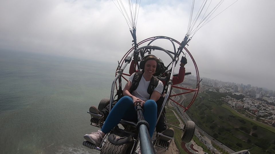 Lima: Paragliding Flight Over Costa Verde Districts - Who should book this experience?