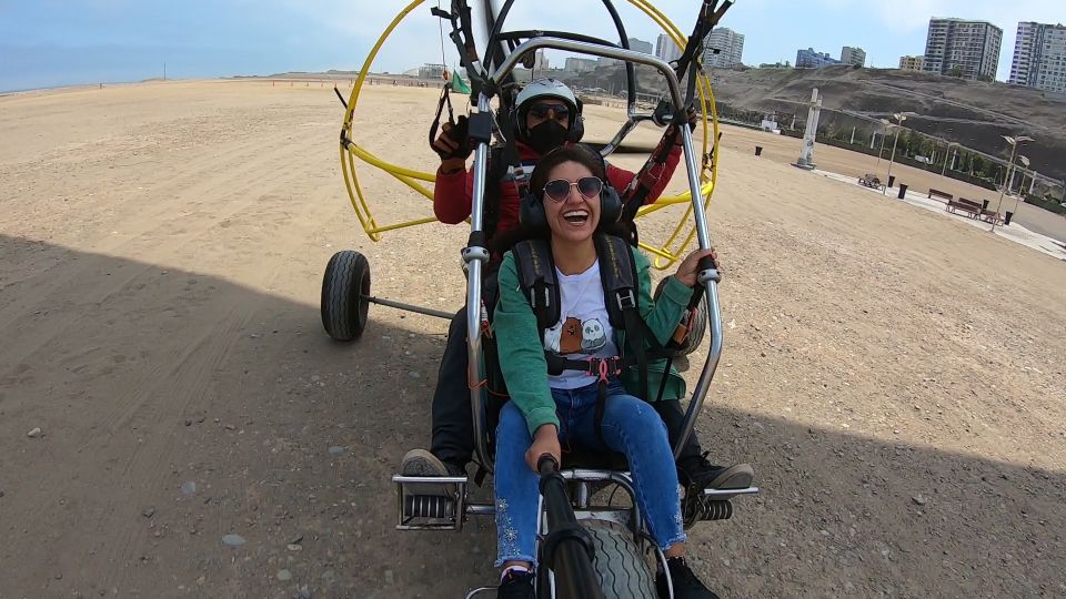 Lima: Paragliding Flight Over Costa Verde Districts - Why the city view is worth the short flight
