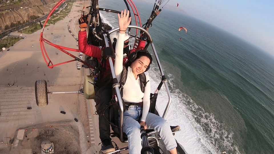 Lima: Paragliding Flight Over Costa Verde Districts - Getting there without losing time