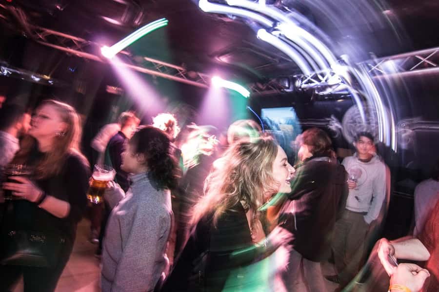 Lima: Party tour Fridays Barranco / Saturdays Miraflores - Finishing at the club with priority entry