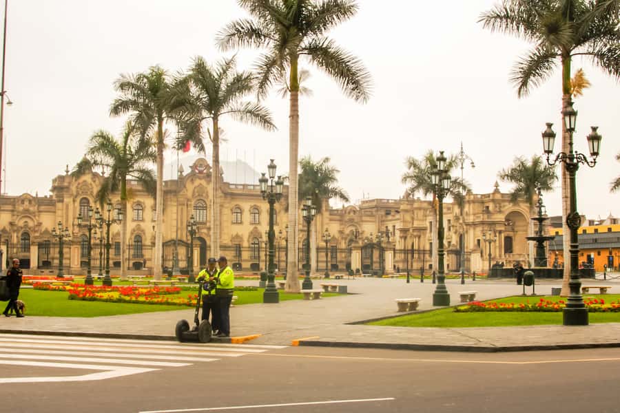 Lima: Private Classic City Tour - Plaza Mayor and the Noon Palace Ceremony