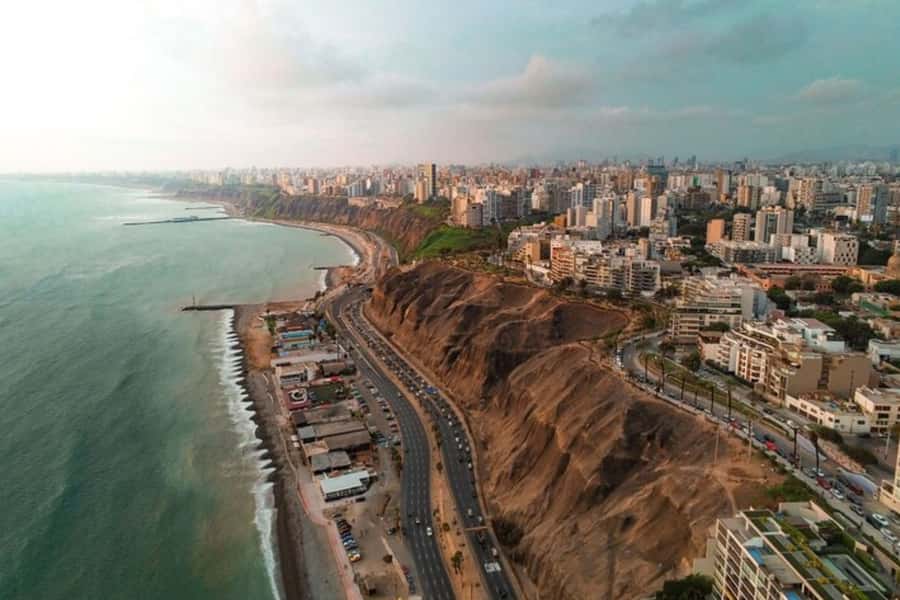 Lima: Private Custom Walking Tour With A Local Guide - Colonial buildings and Lima’s historic center