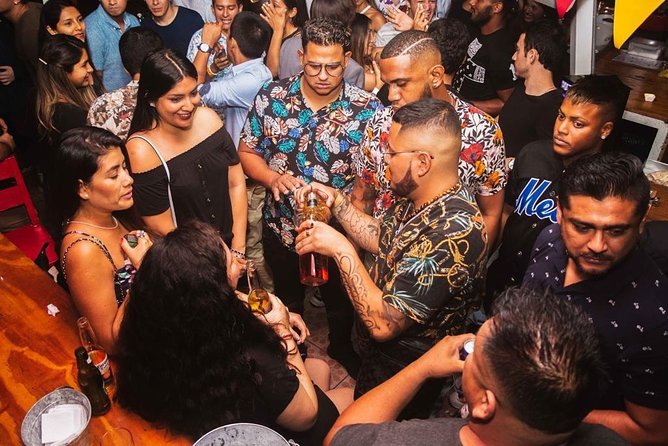 Lima Pub Crawl - Party tour: Friday Barranco/Saturday miraflores - Moving between bars for 45 to 60 minutes