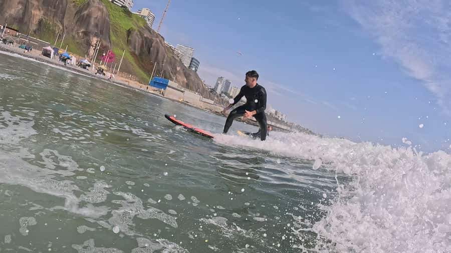 Lima: Surf Like a Pro at Makaha Beach in Miraflores! - Denis and the Value of Personal Coaching