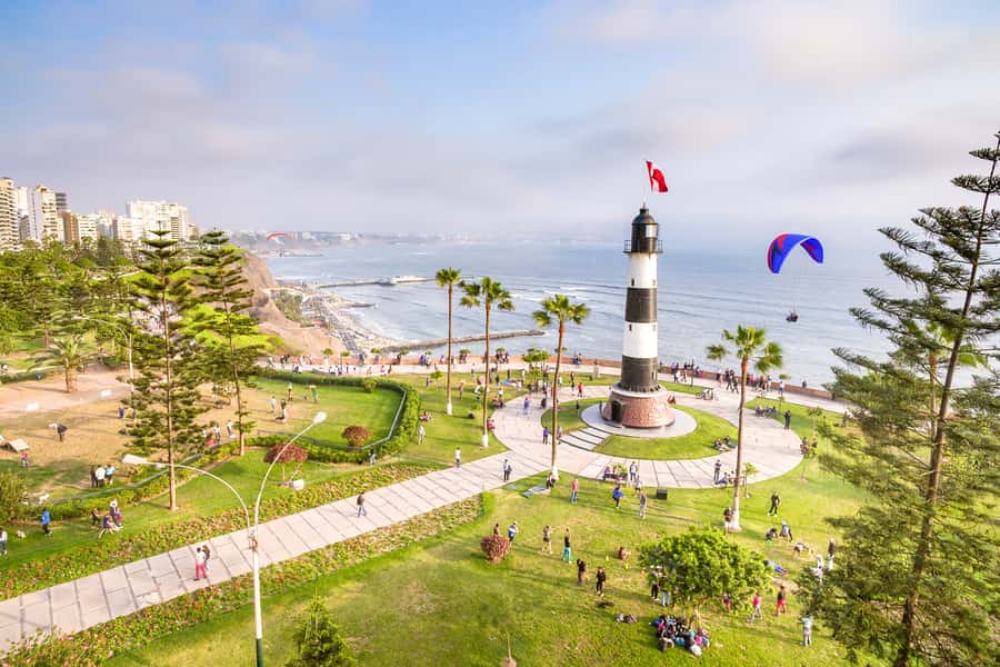 Lima: The Charm of Barranco & Pre Inca Pyramid in Miraflores - Kennedy Park and Miraflores at street level