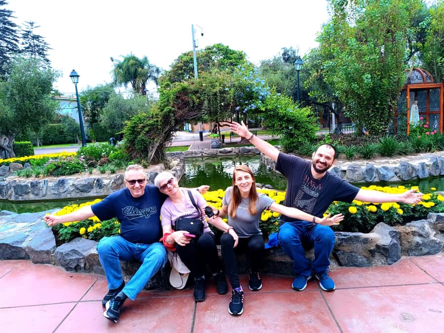 Lima: Tour in Miraflores, San Isidro, Barranco & Chorrillos - Parque del Amor and the Pacific edge