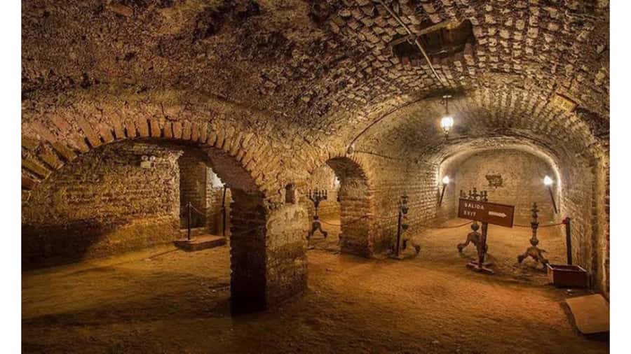 LIMA WALKING TOUR CATACOMBS FROM MIRAFLORES, HISTORICAL CENTER, WINES+BUS - Why this four-hour Lima route works