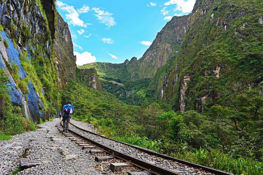 Machu Picchu 2 Days / 1 Night (By Bus) - Why Take the Road Instead of the Train?