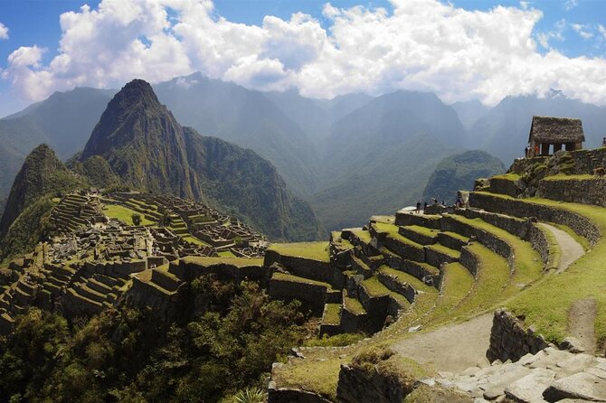 Machu Picchu 2 Days: (Relaxing Train Experience + 1 Hotel Night) - From Cusco to Ollantaytambo at 7:50 a.m.