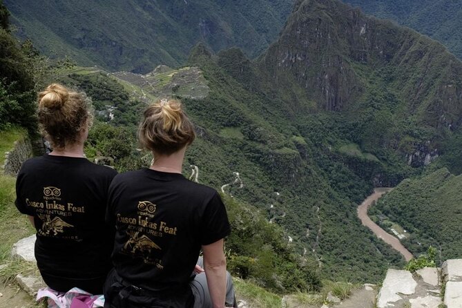 Machu Picchu 2 Days: (Relaxing Train Experience + 1 Hotel Night) - The morning bus to Machu Picchu