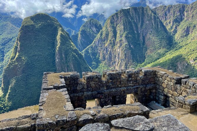 Machu Picchu from Cusco : tickets, guide and more - The bus to the citadel and back