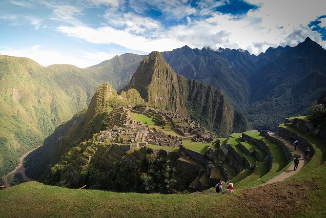 Machu Picchu Full-Day Tour by Train from Cusco - Small Group - The 4:00 am pickup from Cusco
