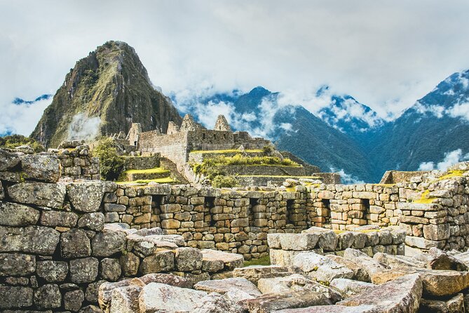 Machu Picchu Full Day Tour from Cusco with Train & Entrance - The Ollantaytambo train to Aguas Calientes