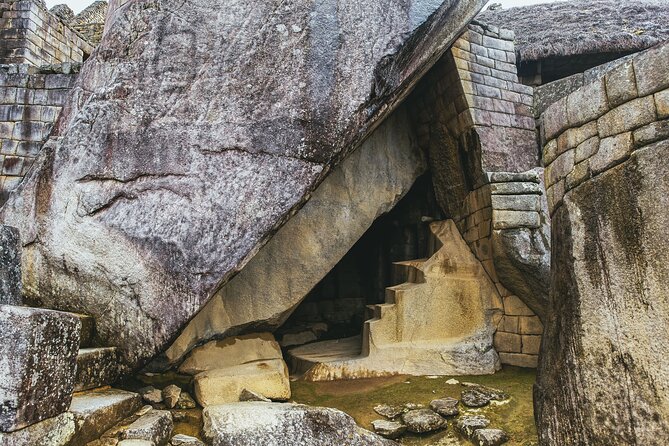 Machu Picchu Full Day Tour from Cusco with Train & Entrance - The return journey and possible 11 p.m. arrival
