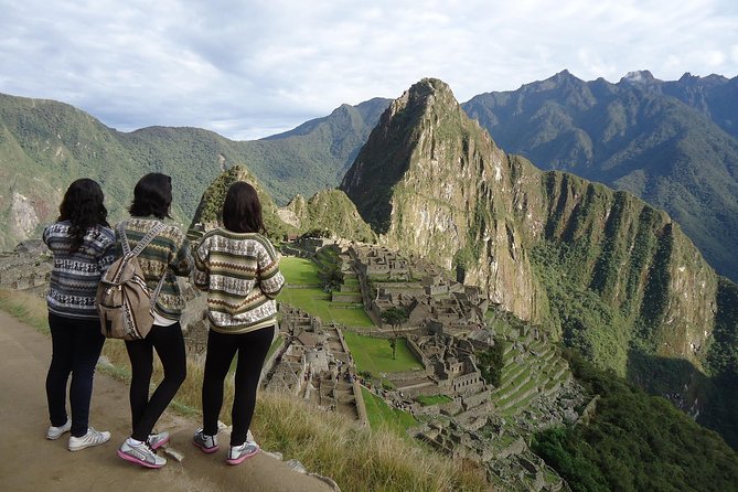 Machu Picchu Full Day with box Lunch - Private Tour - The long return to Cusco