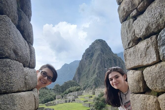 Machu Picchu Full Day with box Lunch - Private Tour - Ollantaytambo to Aguas Calientes by train
