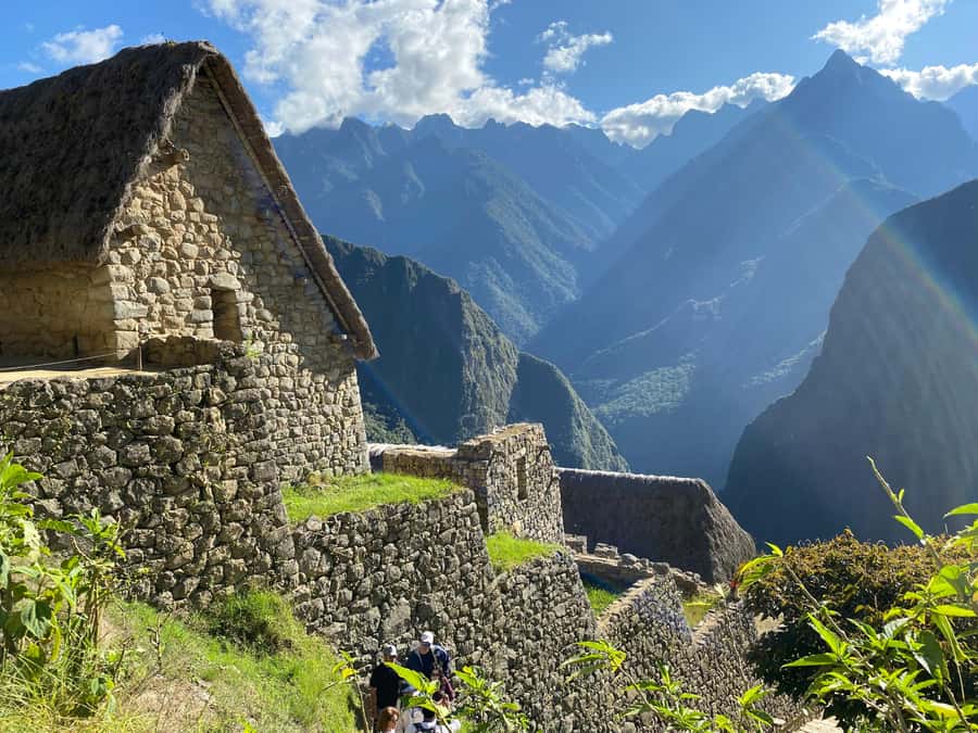 Machu Picchu: Group Guided Tour - The bus ride and entrance process