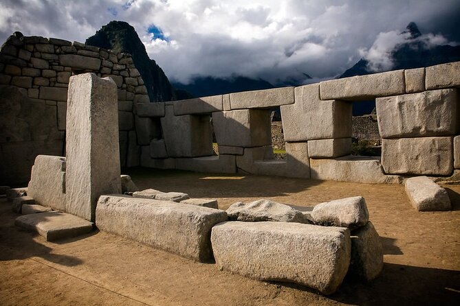 Machu Picchu Private Archaeological and Historical Guided Tour - Three hours among terraces, temples, and royal buildings