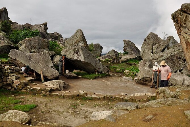 Machu Picchu Private Archaeological and Historical Guided Tour - Pace, photography, and practical comfort