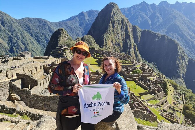 Machu Picchu & Sacred Valley 2-Day Tour - Day 1 begins with llamas and local crafts