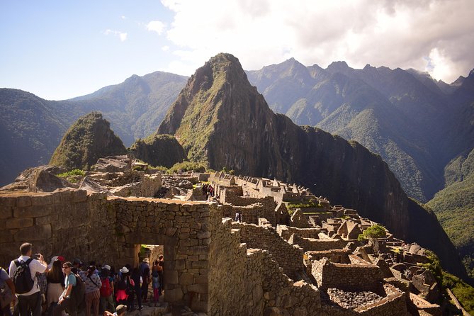Machupicchu full day private tour - Riding the train beside the Urubamba River