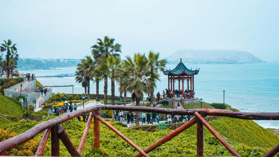 Miraflores & Barranco: Lima’s Modern and Bohemian Tour - The Navy Lighthouse and Lima’s Pacific views
