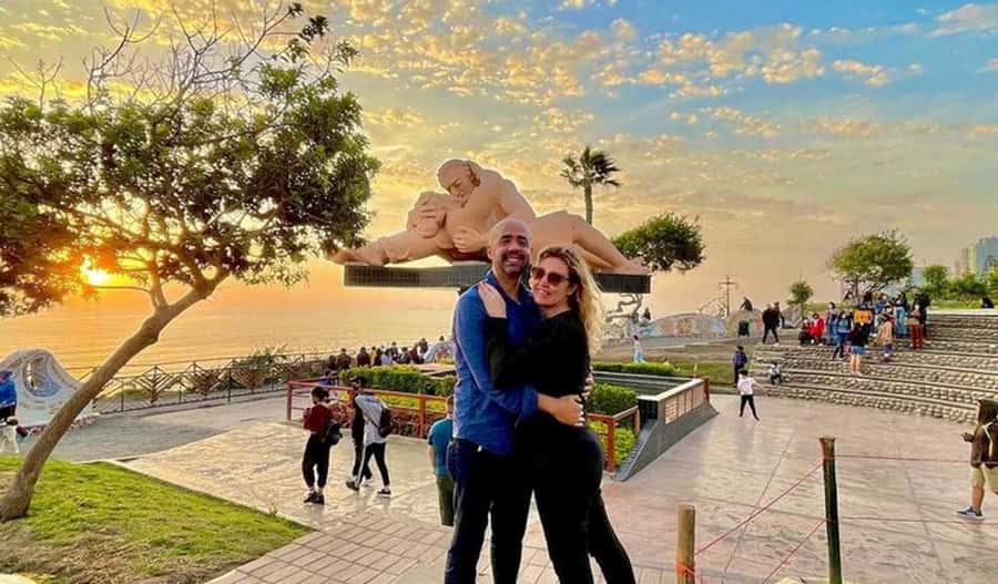 Miraflores & Barranco: Lima’s Modern and Bohemian Tour - Bajada de Baños and the final Pacific walk