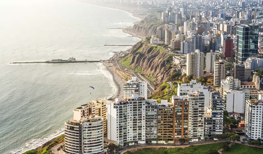 Miraflores & Barranco: Lima’s Modern and Bohemian Tour - What the guide and vehicle add