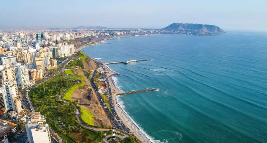 Miraflores: Local Walking Tour & Free eBook - Meeting at Haití Café beside Kennedy Park
