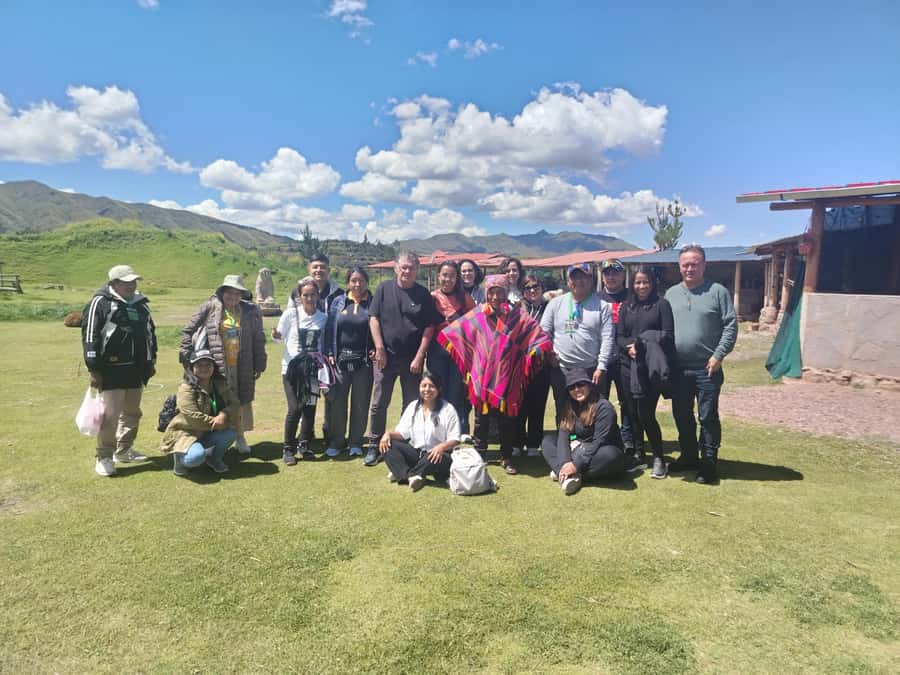 Open-top bus in the city of Cusco, 3-hour tour with panoramic views - Llaullikasa and the Payment to the Earth ceremony