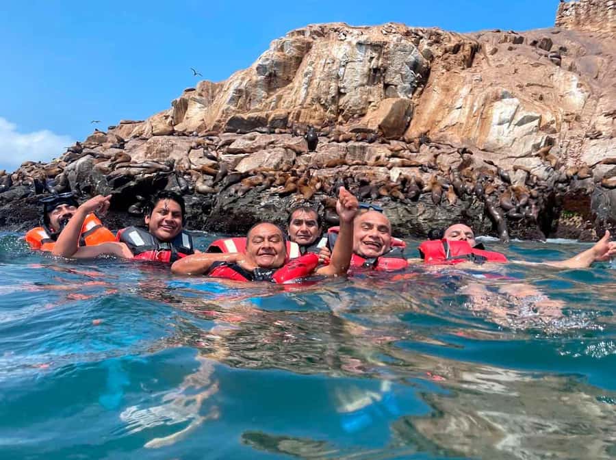 Palomino Islands Yacht Tour and swim alongside the sea lions - The 45-minute yacht ride through Callao waters