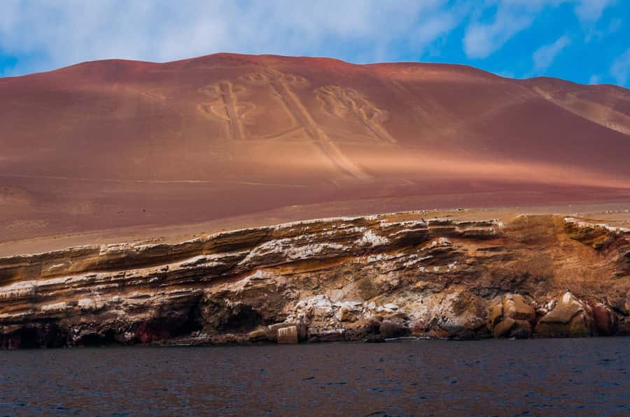 Paracas: Ballestas Islands and Candelabro Boat Tour - The first 15 minutes on the Pacific