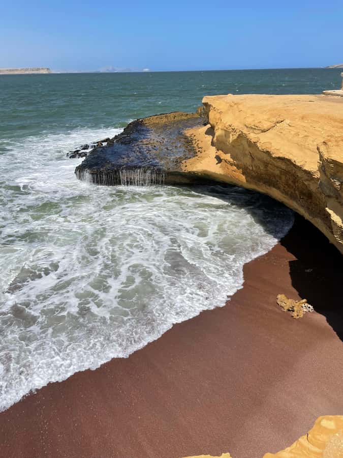 PARACAS: BALLESTAS ISLANDS AND NATIONAL RESERVE - Playa Roja and its unusual color